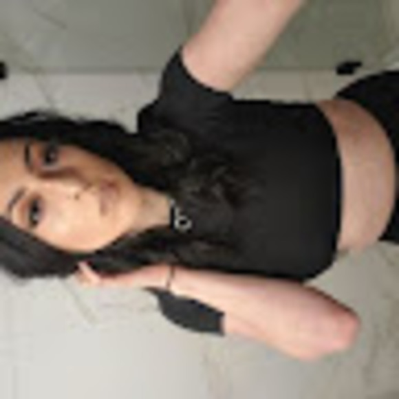 Meet your Posher, Jessica - Picture 1 of 1